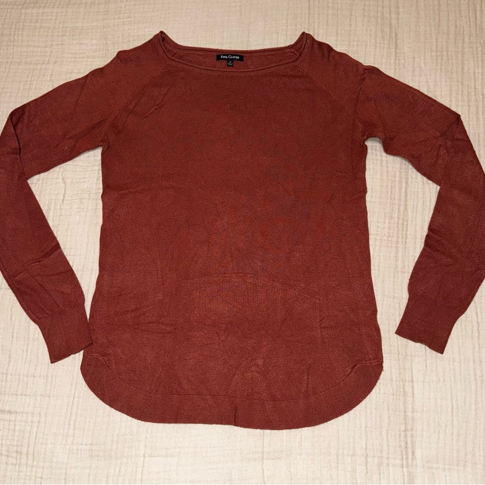 Pink Clover Women's Rust Long Sleeve Top